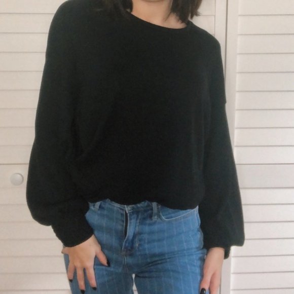 MWT ZARA MINIMAL COLLECTION PUFF SLEEVE SWEATER - Picture 2 of 7